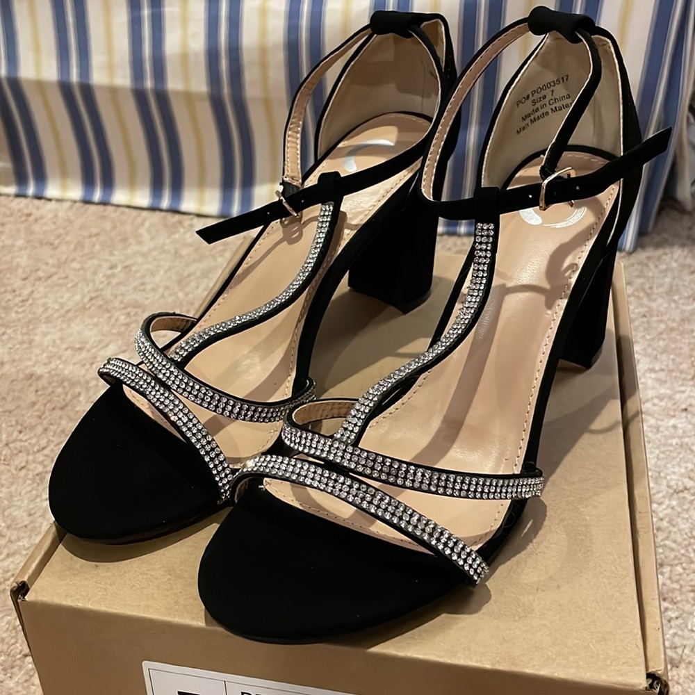 Beautiful Black Rhinestone Heels